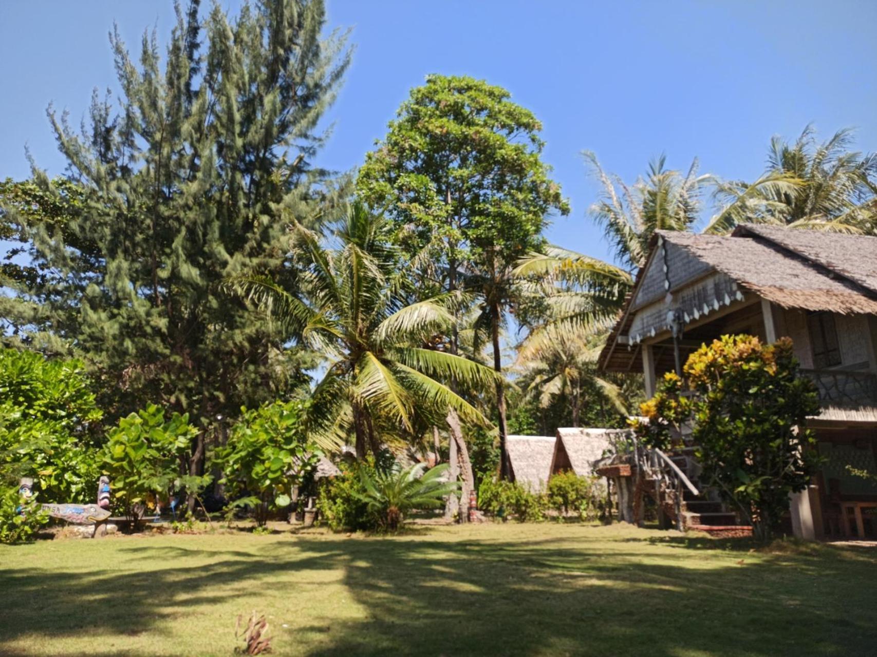 Bunga Jabe Villa Karimunjawa Exterior photo